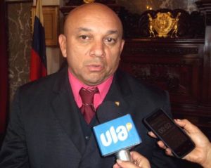  Dijo el Director del Camiula que el hecho de que el dólar no sea de libre acceso en Venezuela está repercutiendo negativamente en la salud del venezolano.